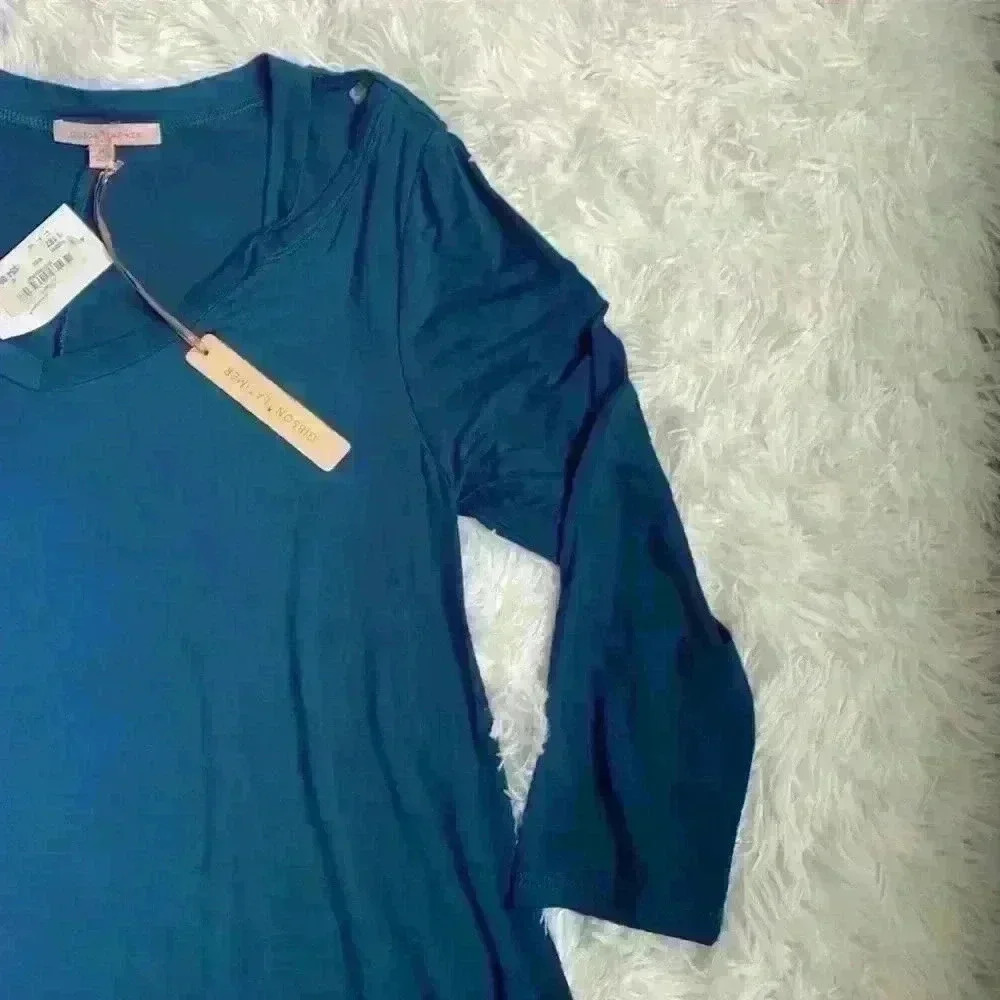 Gibson Latimer.  Size medium tunic. Trapeze style. Cut outs at shoulder.  NWT. - Picture 5 of 5